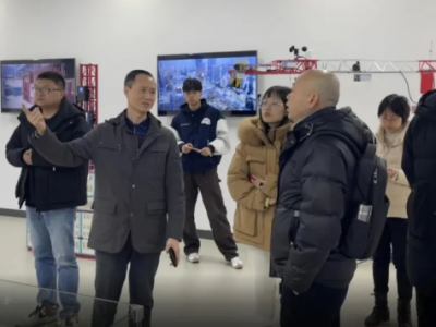 利恩設(shè)計(jì)智能建造團(tuán)隊(duì)、興遠(yuǎn)建設(shè)赴嘉興學(xué)院智能建造實(shí)訓(xùn)中心學(xué)習(xí)交流